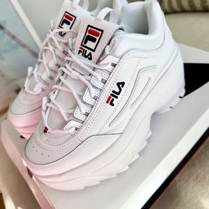 NWT - Fila Disruptor II Wedge Sneaker Women's Sneaker 8.5 B(M) US White-Navy-Red